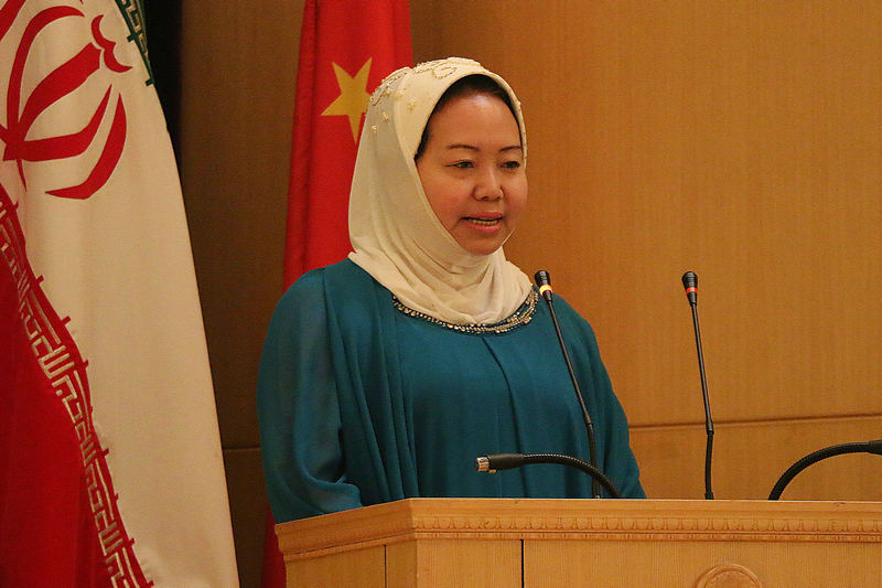 天下穆民團結一心，試看天下誰人能敵？